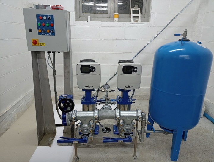 Advanced pump system with control panel and pressure vessel